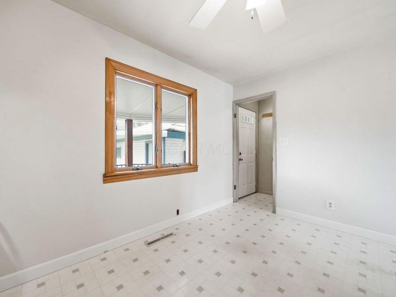 5315 Eisenhower Road, Columbus, OH 43229 Photo 13