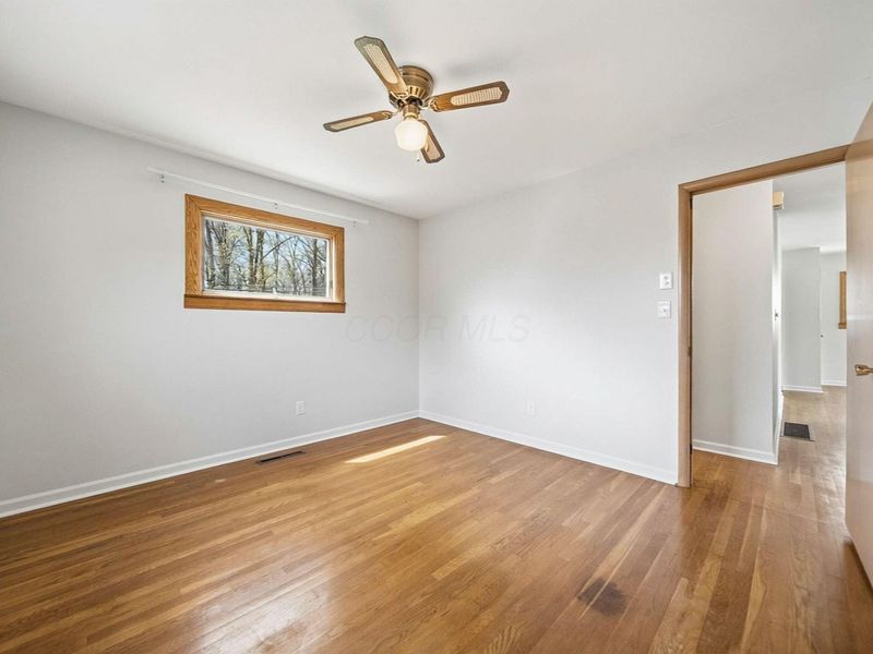 5315 Eisenhower Road, Columbus, OH 43229 Photo 16