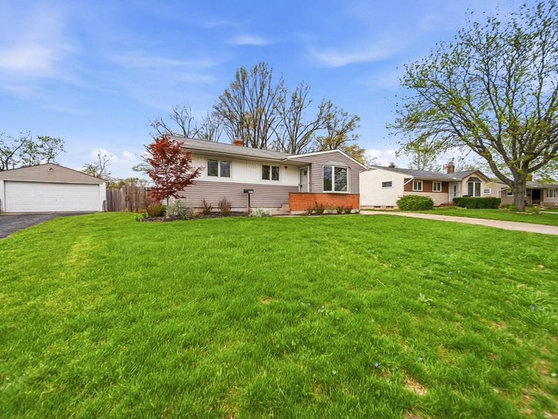 5315 Eisenhower Road, Columbus, OH 43229 Photo 2