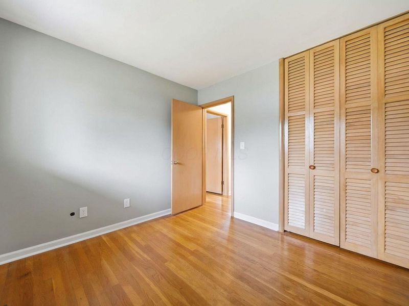 5315 Eisenhower Road, Columbus, OH 43229 Photo 25