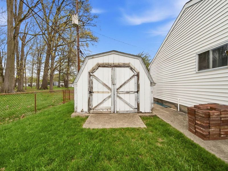 5315 Eisenhower Road, Columbus, OH 43229 Photo 41