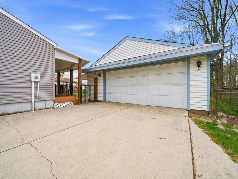 5315 Eisenhower Road, Columbus, OH 43229 Photo 43