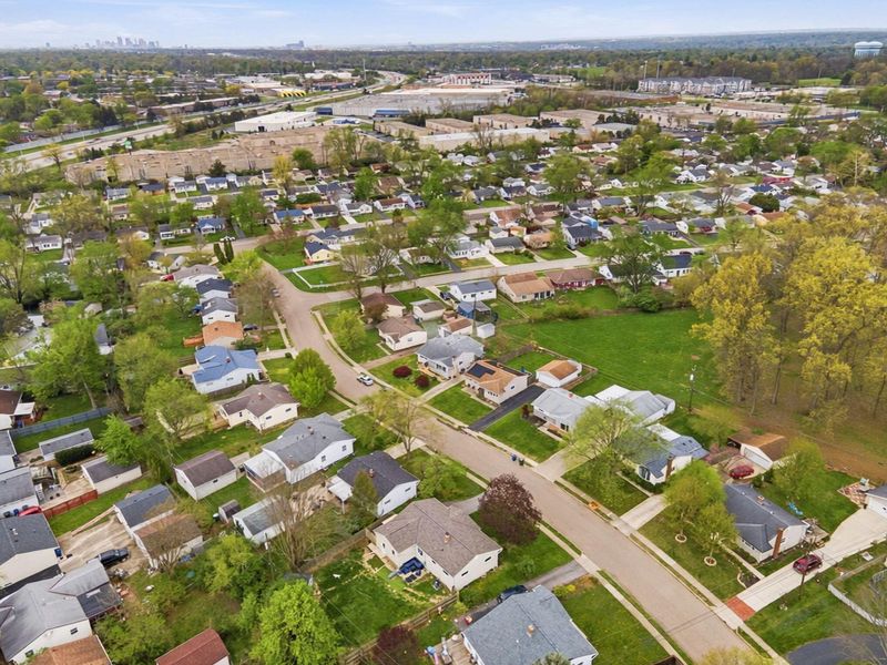 5315 Eisenhower Road, Columbus, OH 43229 Photo 52