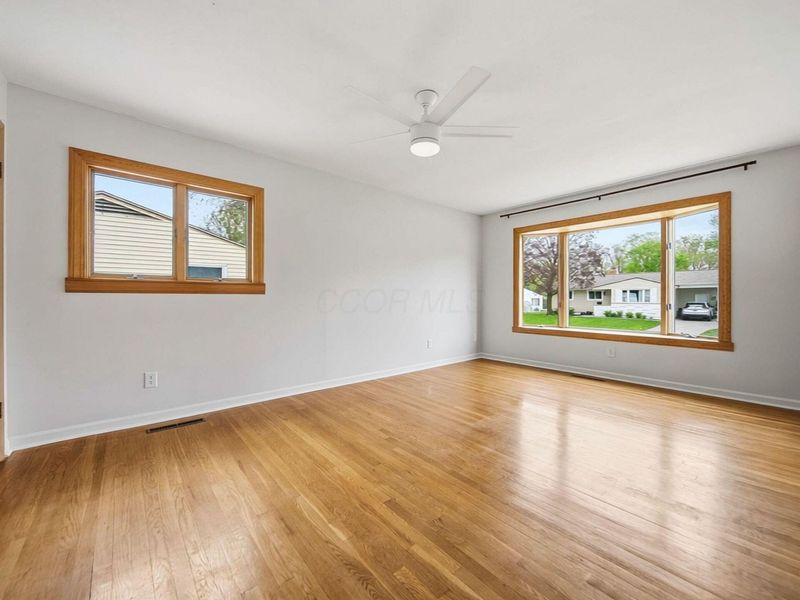 5315 Eisenhower Road, Columbus, OH 43229 Photo 7