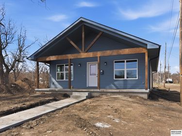 2210 N 26th Street, Omaha, NE 68111