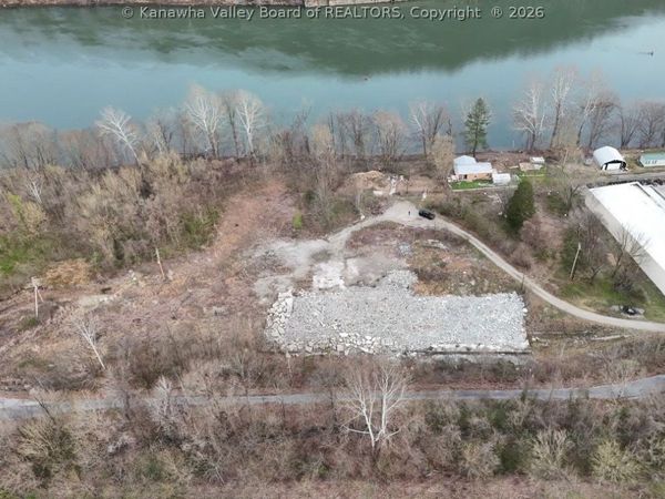 120 River Way Road, Cedar Grove, WV 25039