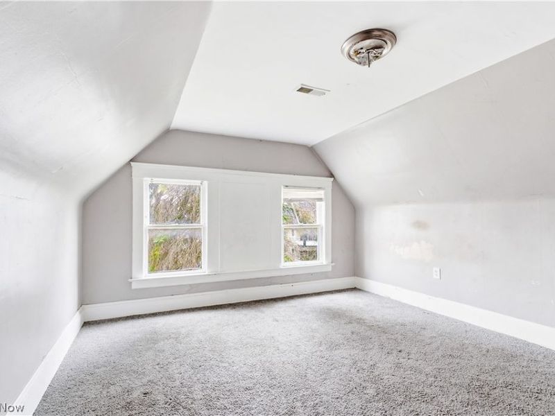 9609 Yale Avenue , Cleveland, OH 44108 Photo 18