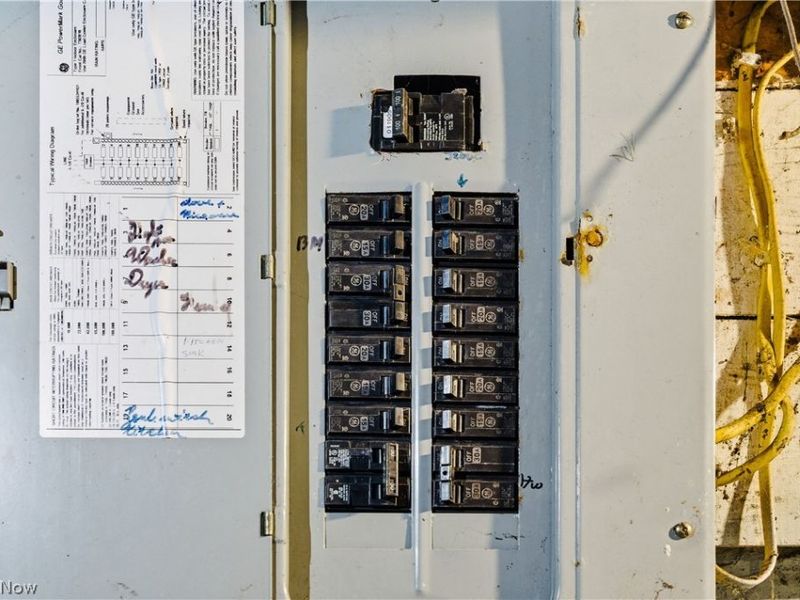 9609 Yale Avenue , Cleveland, OH 44108 Photo 22