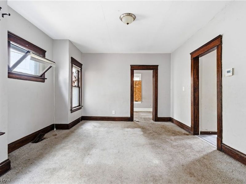 9609 Yale Avenue , Cleveland, OH 44108 Photo 5