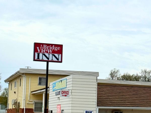  101 N River St, Chamberlain, SD 57325