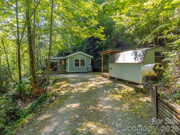 283 Briggs Cove Road , Robbinsville, NC 28771