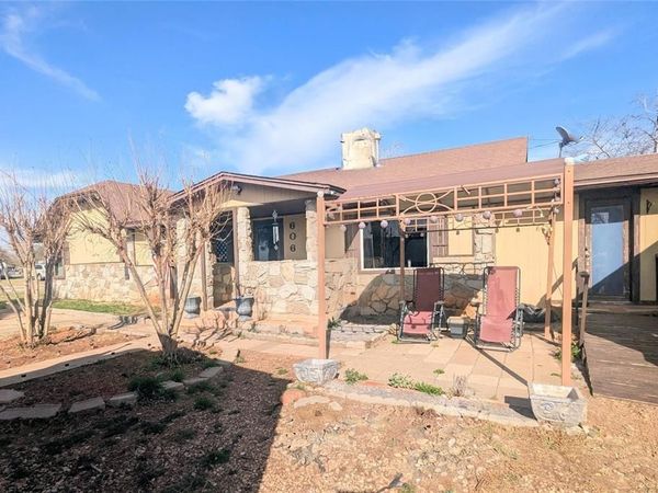 606 E Normal Street, Cordell, OK 73632