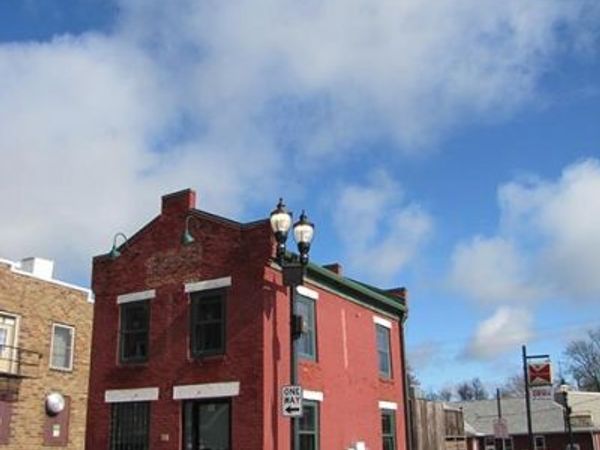 90 E Mineral Street, Platteville, WI 53818