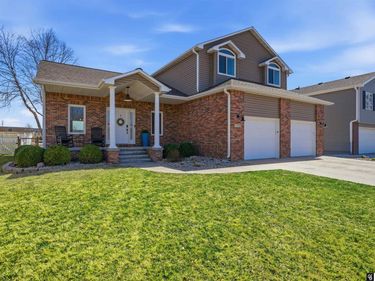 7400 Helen Witt Drive, Lincoln, NE 68512