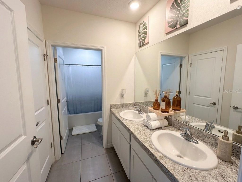 16910 Oval Rum Drive, Wimauma, FL 33598 Photo