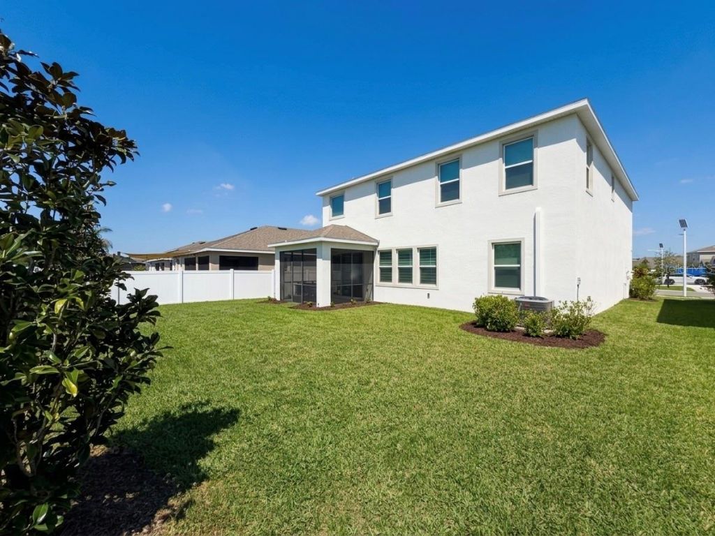 16910 Oval Rum Drive, Wimauma, FL 33598 Photo