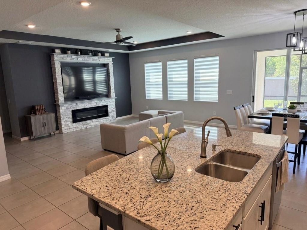 16910 Oval Rum Drive, Wimauma, FL 33598 Photo