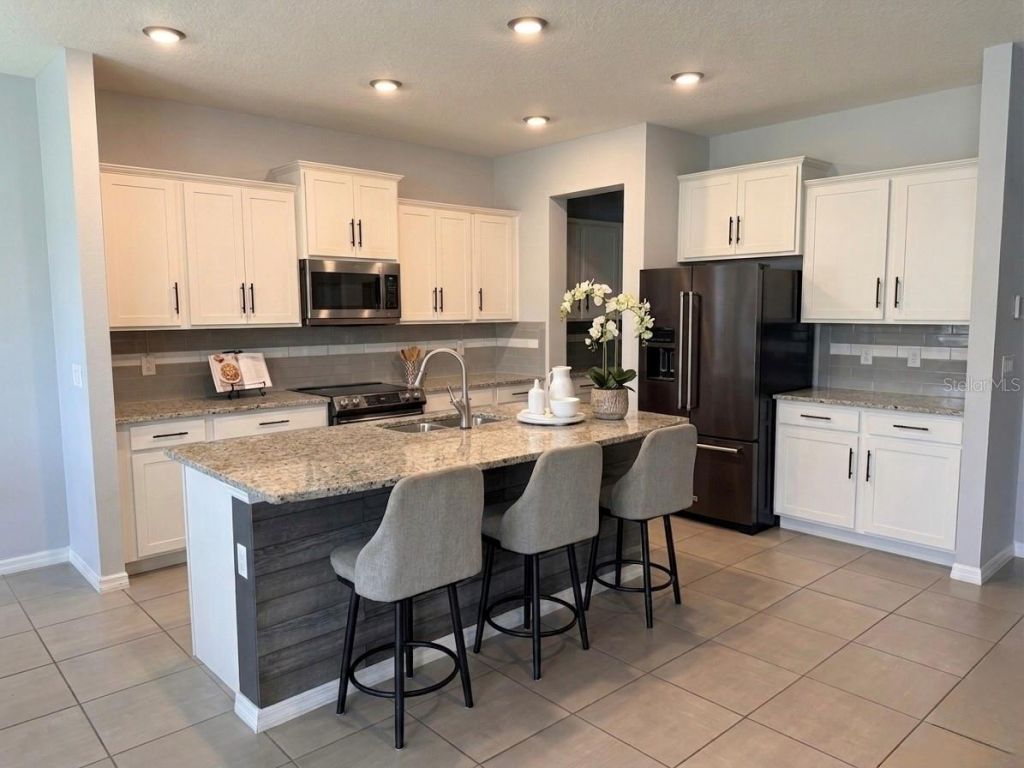 16910 Oval Rum Drive, Wimauma, FL 33598 Photo