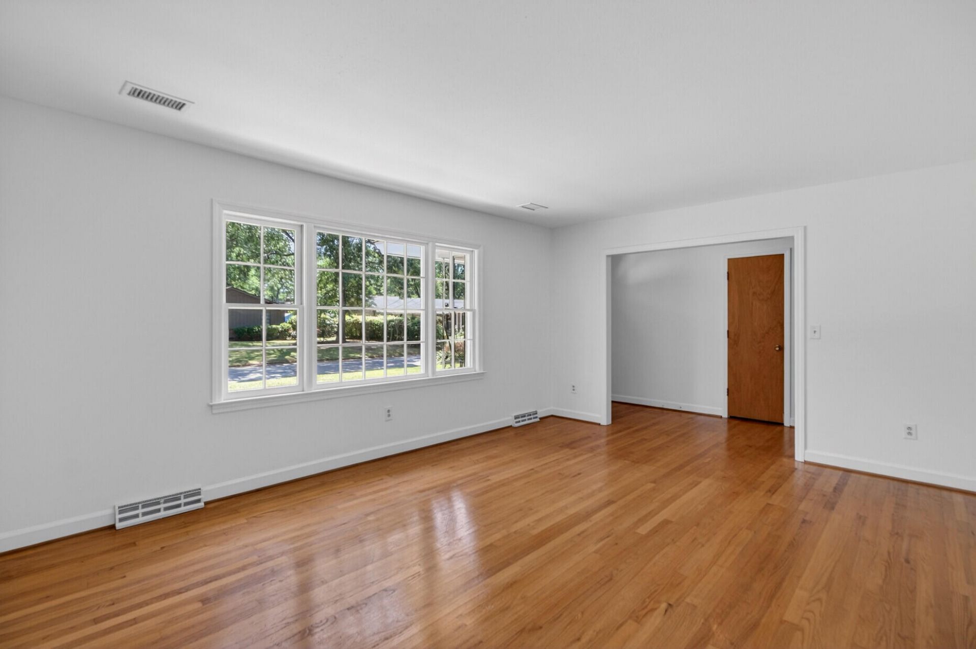 9 Nuffield Road Photo 14