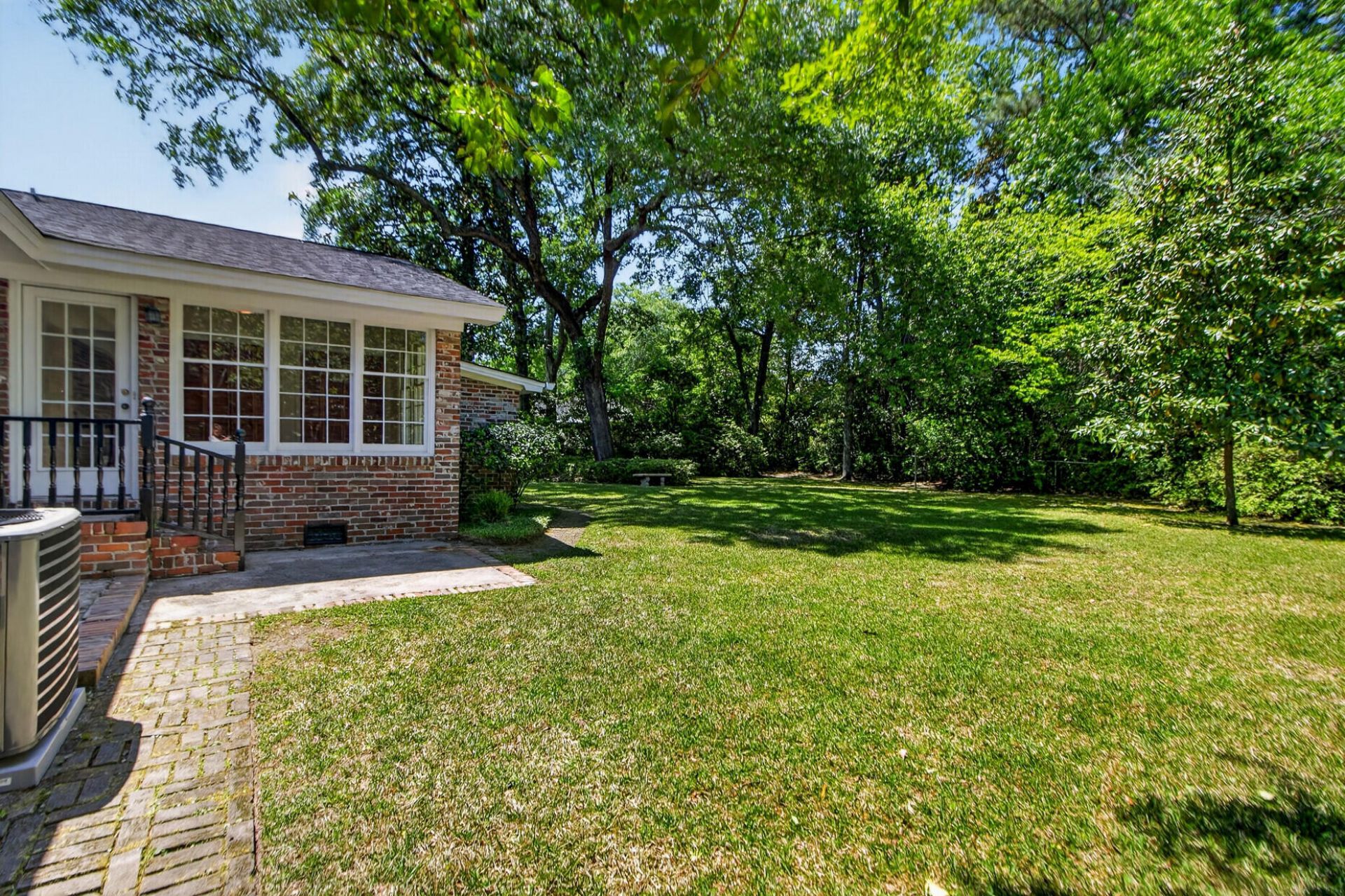 9 Nuffield Road Photo 24