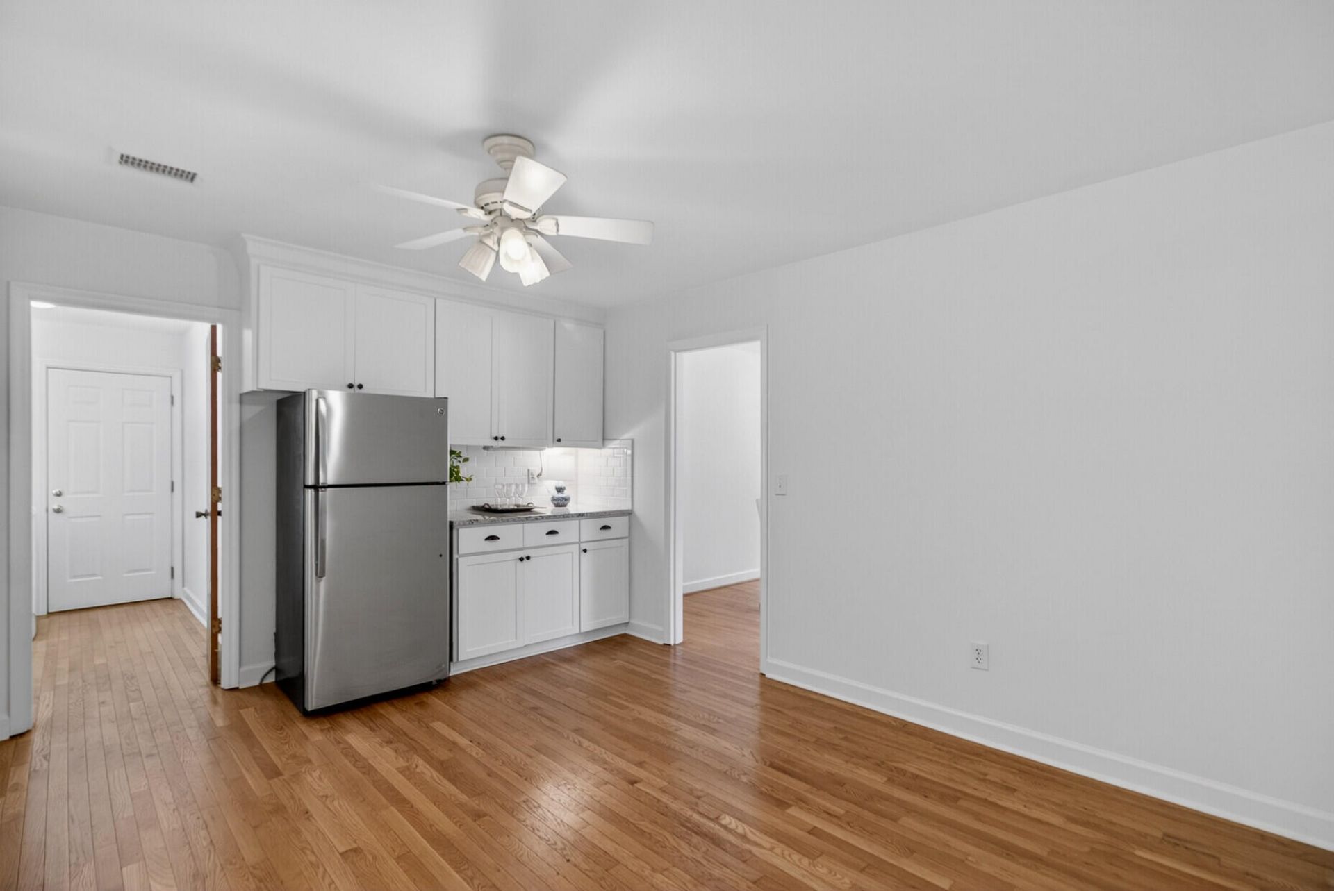 9 Nuffield Road Photo 29