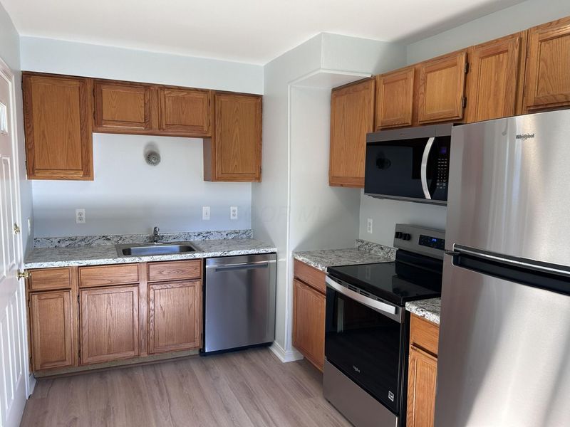 826 E Brighton Road , Columbus, OH 43224 Photo 9