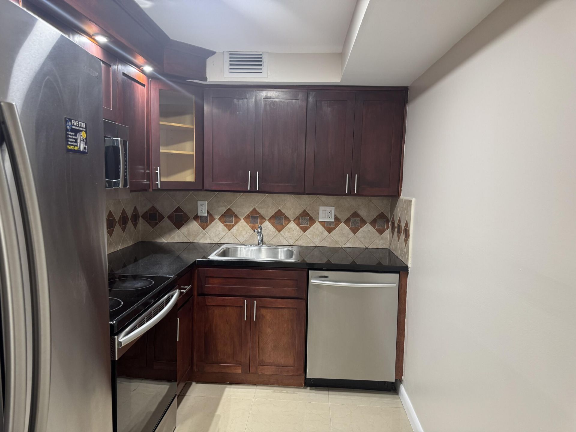 3710 N Pine Island Road, Unit 122, Sunrise, FL 33351 Photo