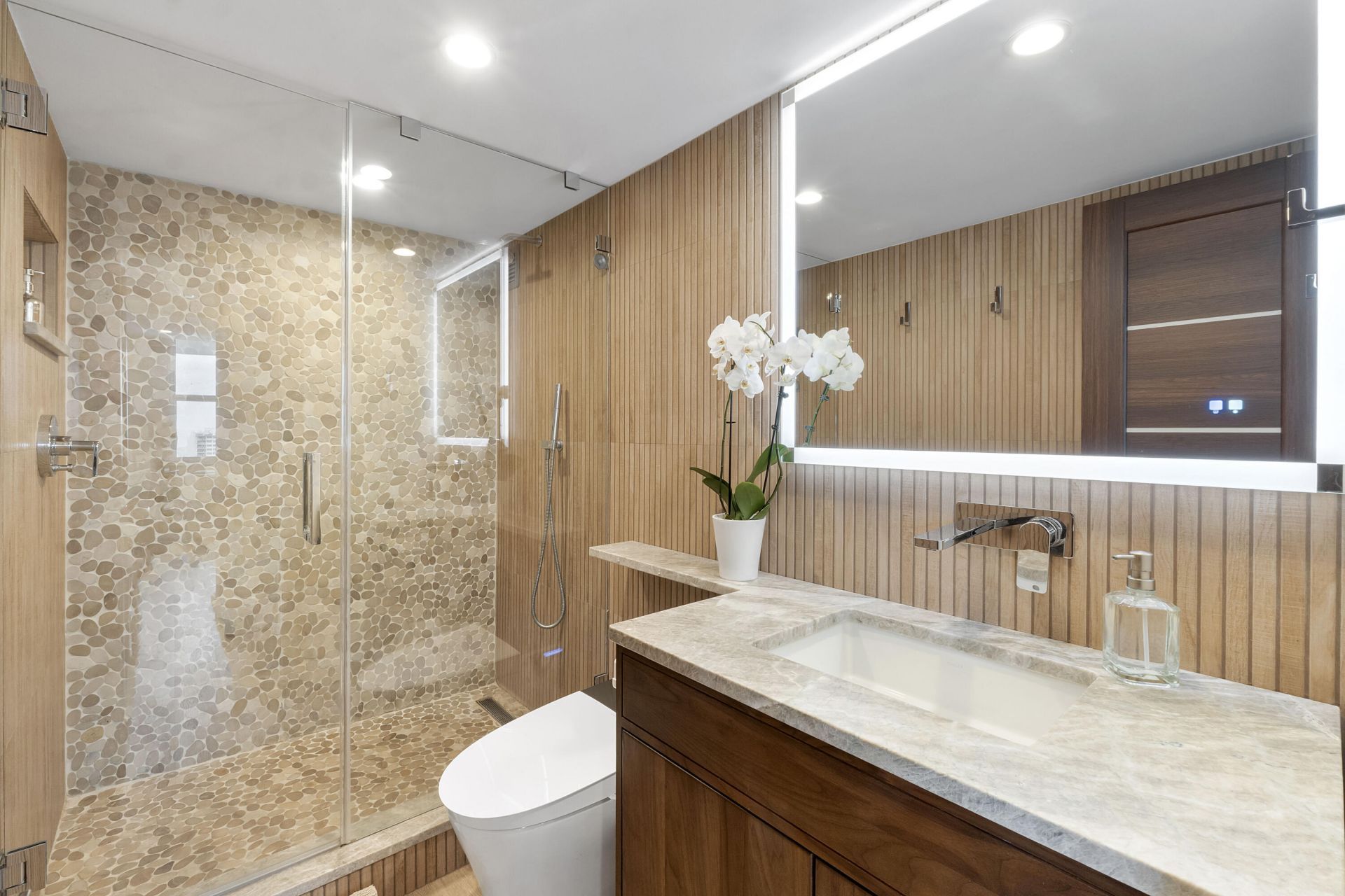 3015 N Ocean Boulevard, Unit 19f, Fort Lauderdale, FL 33308 Photo