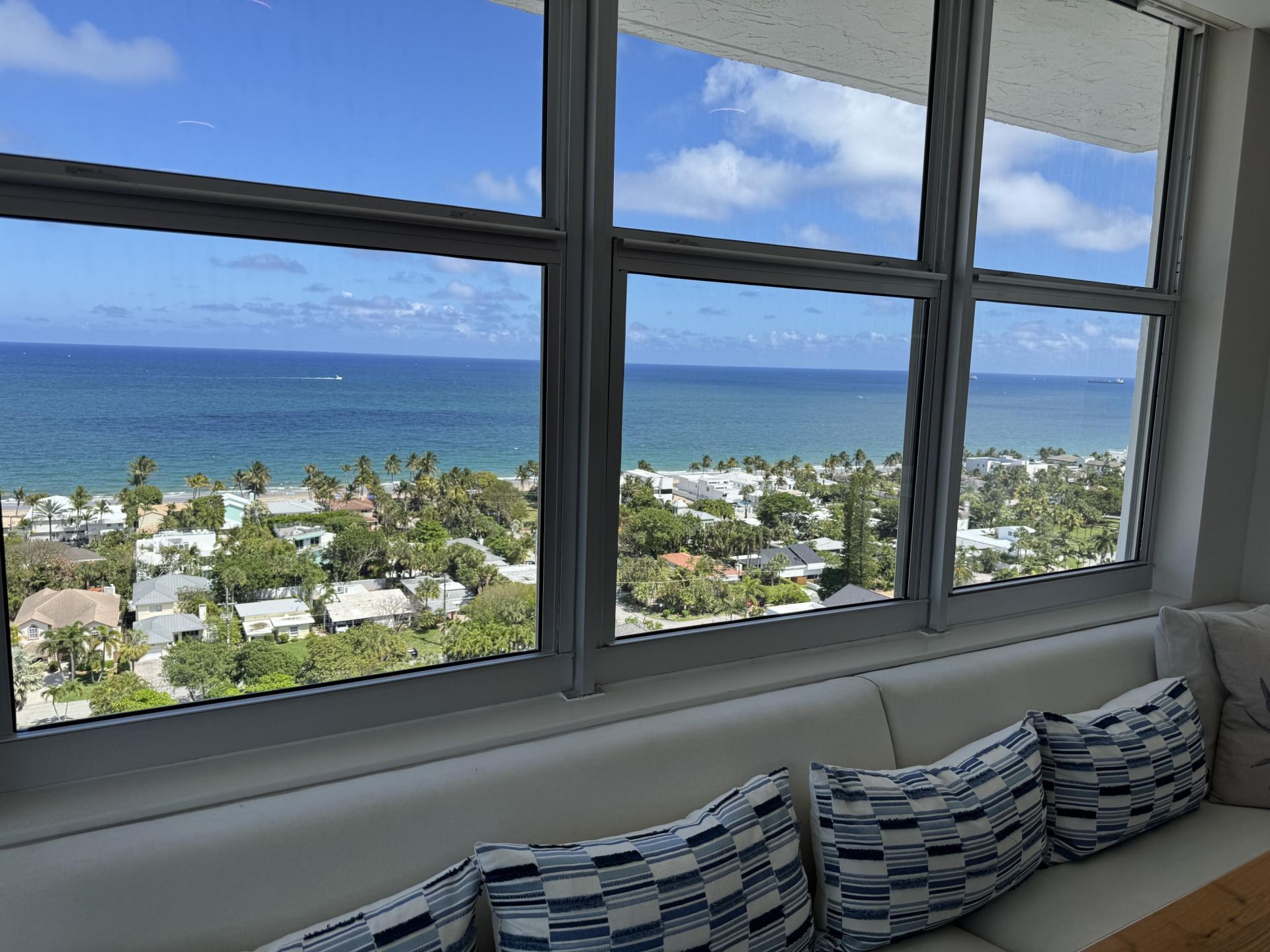 3015 N Ocean Boulevard, Unit 19f, Fort Lauderdale, FL 33308 Photo