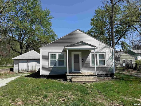519 N CHARLES Street, Macomb, IL 61455