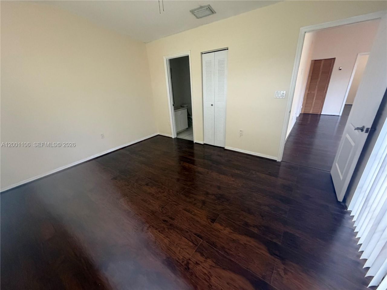 960 NE 214th Ln, Unit 960-04, Miami, FL 33179 Photo