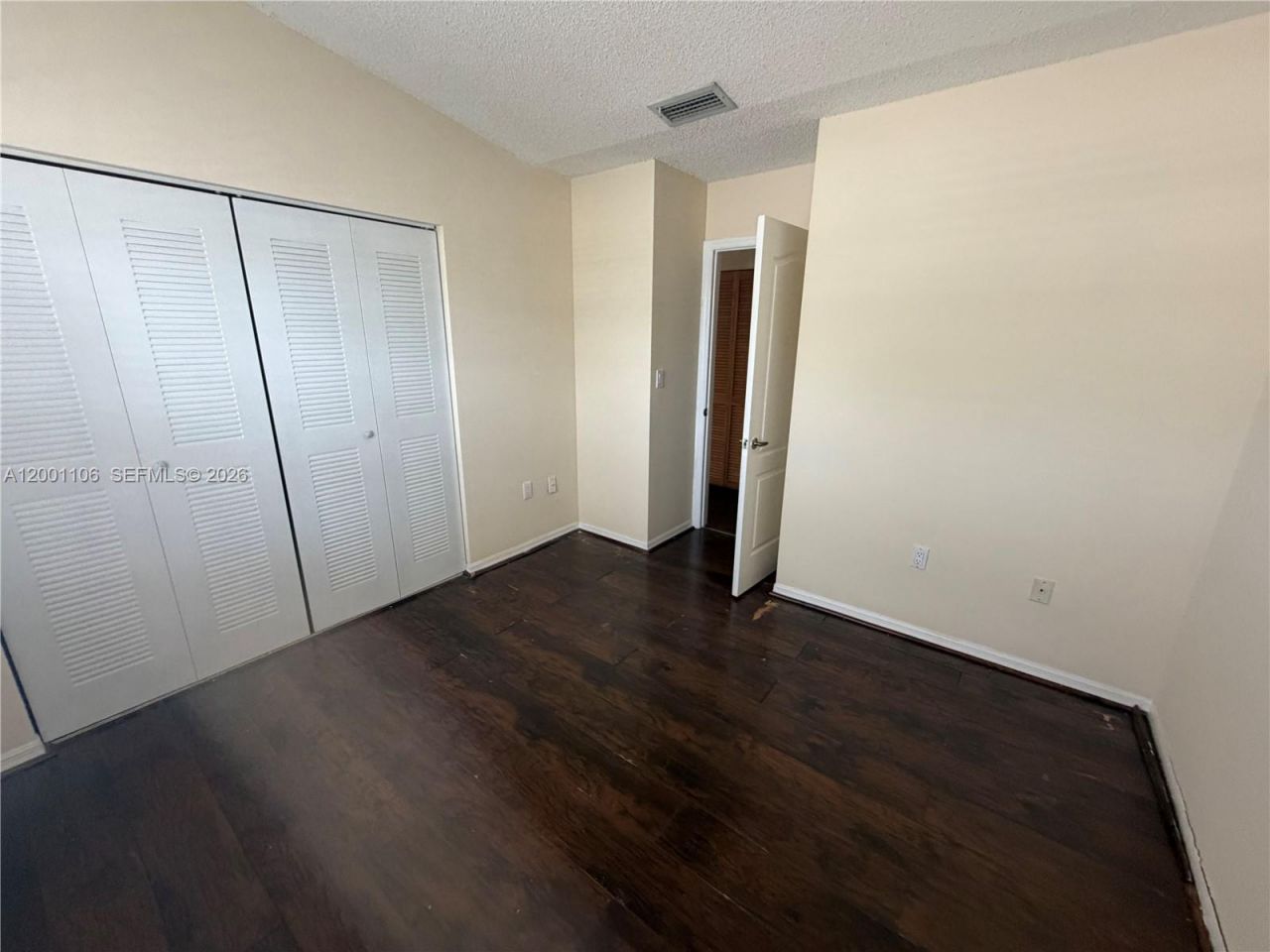 960 NE 214th Ln, Unit 960-04, Miami, FL 33179 Photo