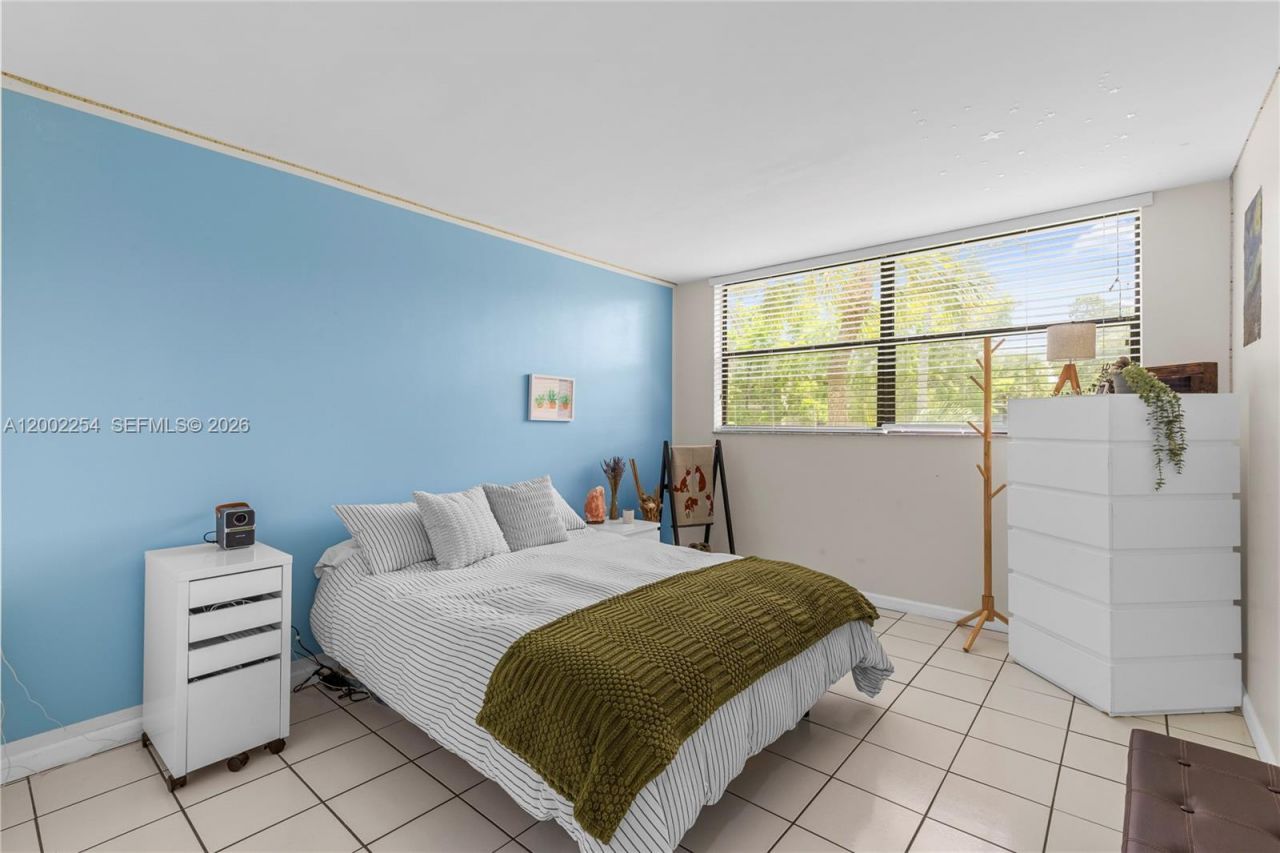 16175 Golf Club Rd, Unit 212, Weston, FL 33326 Photo