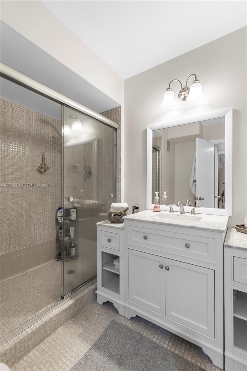 16175 Golf Club Rd, Unit 212, Weston, FL 33326 Photo