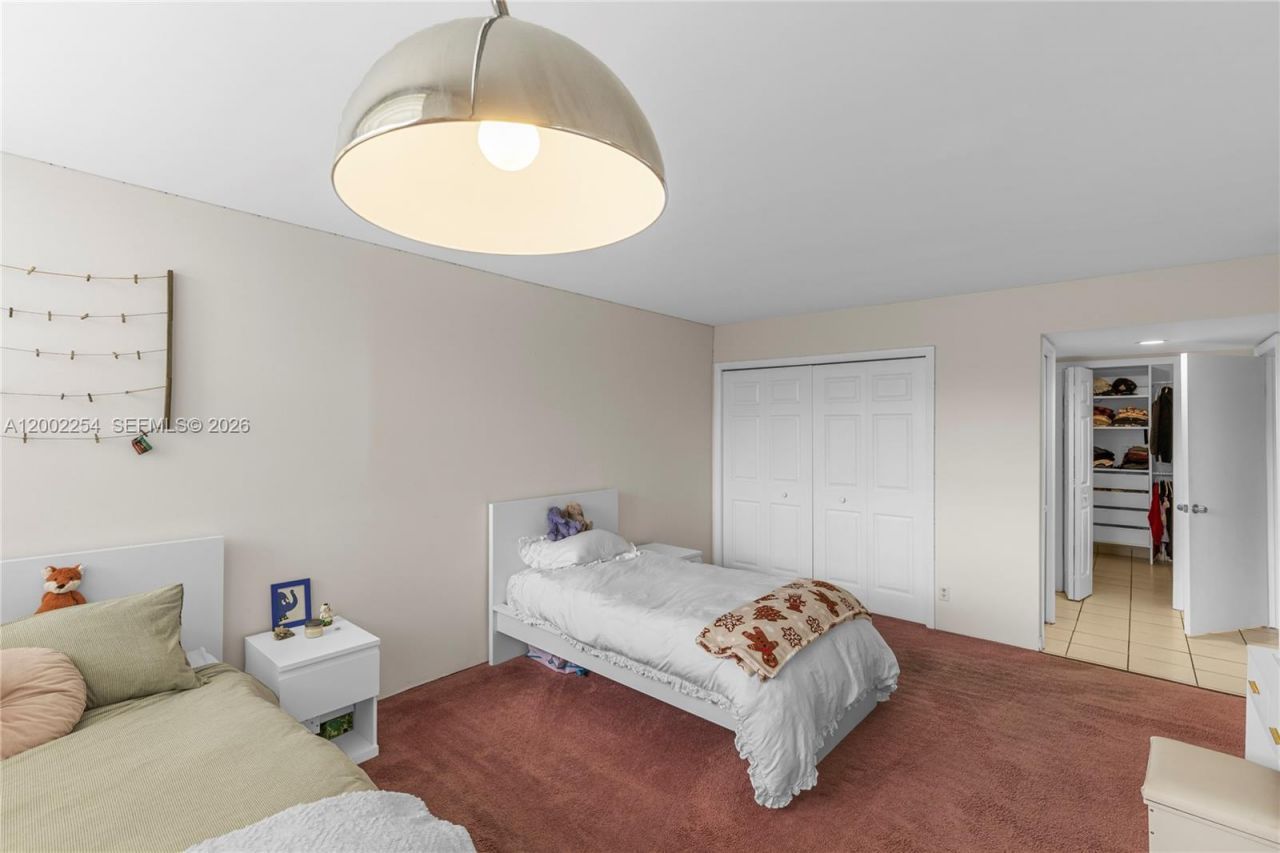 16175 Golf Club Rd, Unit 212, Weston, FL 33326 Photo