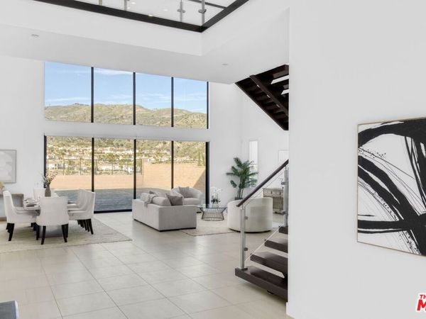 20115 W Galway Lane, Porter Ranch, CA 91326