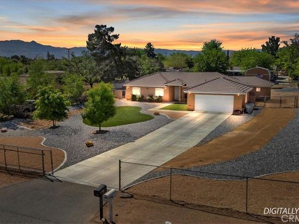 16461 Fremontia, Hesperia, CA 92345