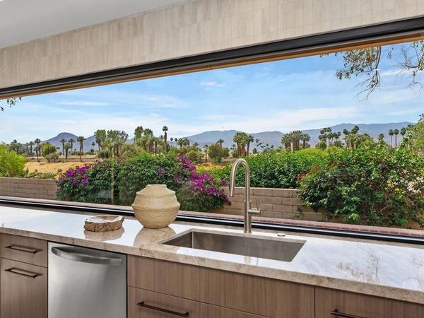 111 Conejo Circle, Palm Desert, CA 92260