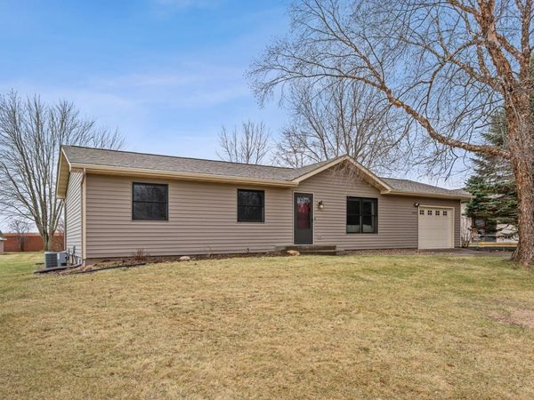 1478 Hallewood Boulevard, New Richmond, WI 54017