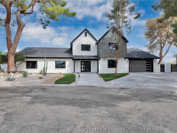 2720 Tioga Pines Circle , Las Vegas, NV 89117