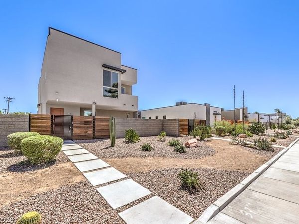 1303 S 8th Street , Las Vegas, NV 89104