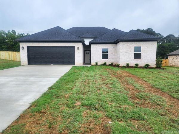 6 Ricky Lane, Greenbrier, AR 72058