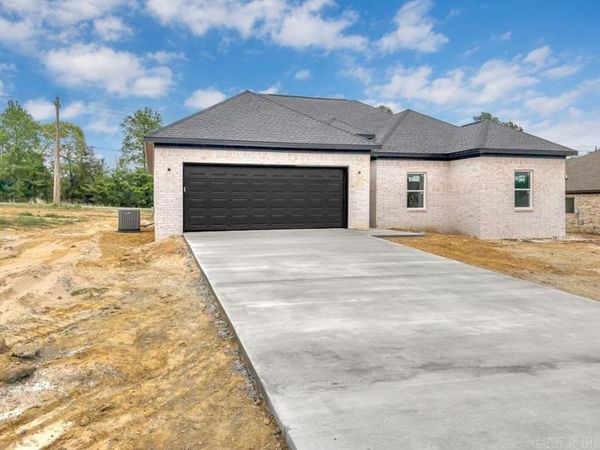 6 Ricky Lane, Greenbrier, AR 72058