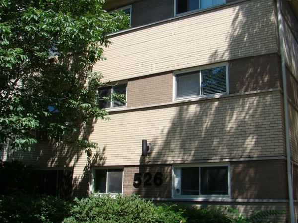 526 W Roscoe Street , Unit 2B, Chicago, IL 60657