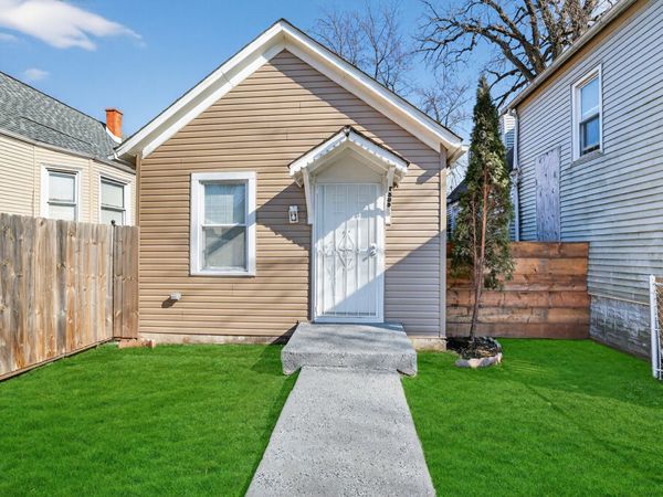 7535 S ST. LAWRENCE Avenue , Chicago, IL 60619