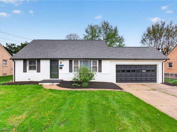 2703 Joseph Place NW, Canton, OH 44708