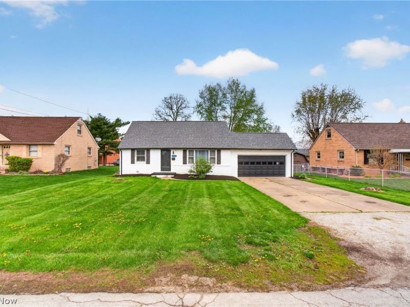 2703 Joseph Place NW, Canton, OH 44708 Photo 2