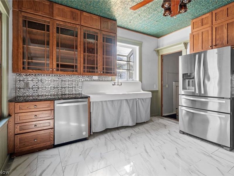 4209 Woodbine Avenue, Cleveland, OH 44113 Photo 11