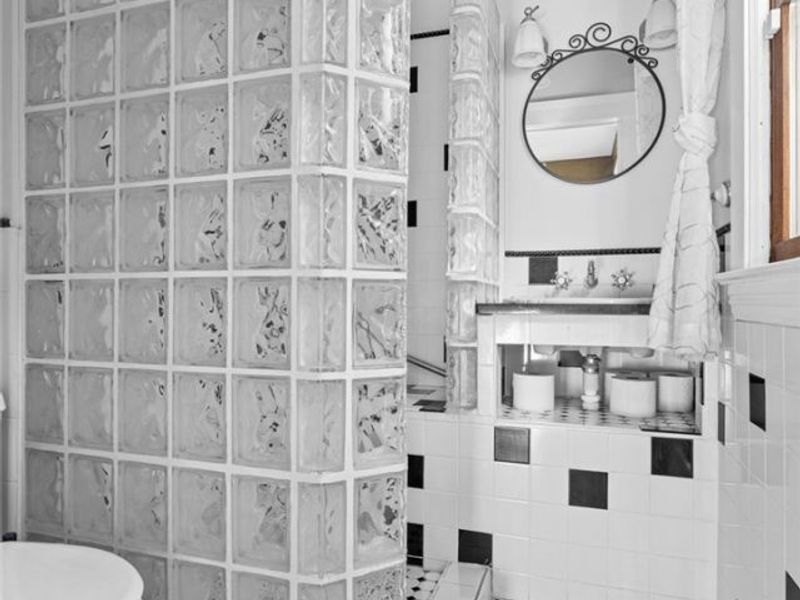 4209 Woodbine Avenue, Cleveland, OH 44113 Photo 14