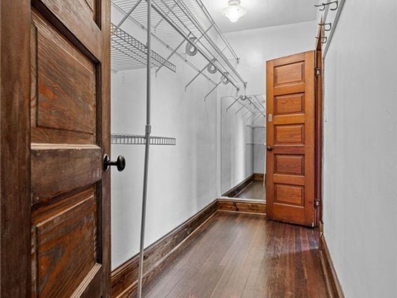 4209 Woodbine Avenue, Cleveland, OH 44113 Photo 18